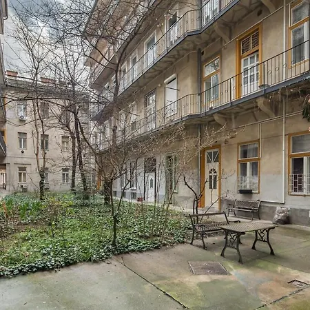 Very - Unique Design - New *