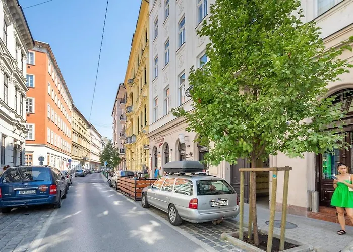 Very - Unique Design - New * Budapeszt