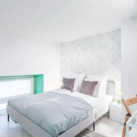 Very - Unique Design - New Apartment *