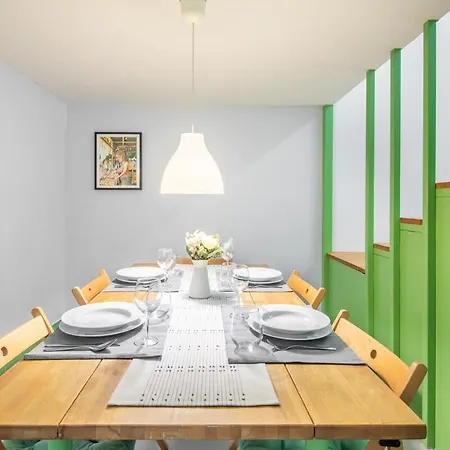 Very - Unique Design - New * Budapest