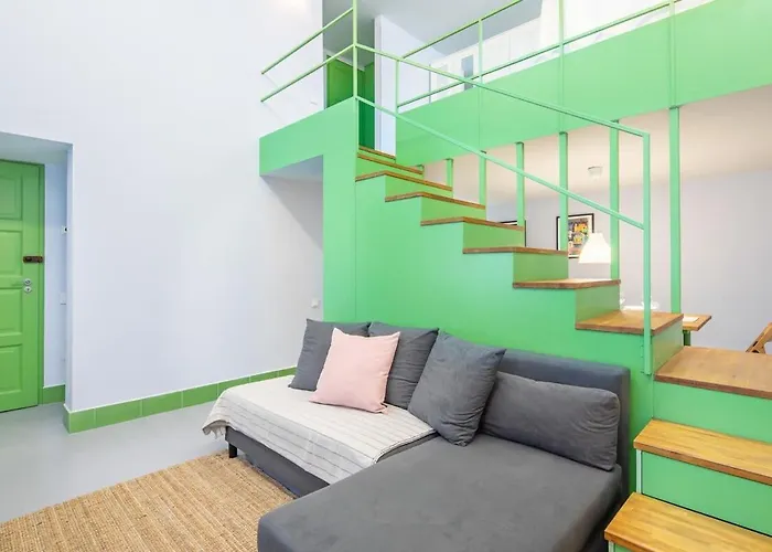 Very - Unique Design - New Budapest