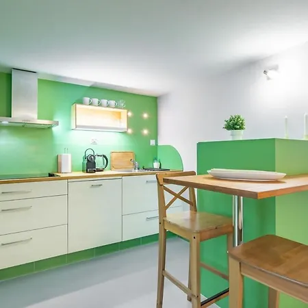 Very - Unique Design - New